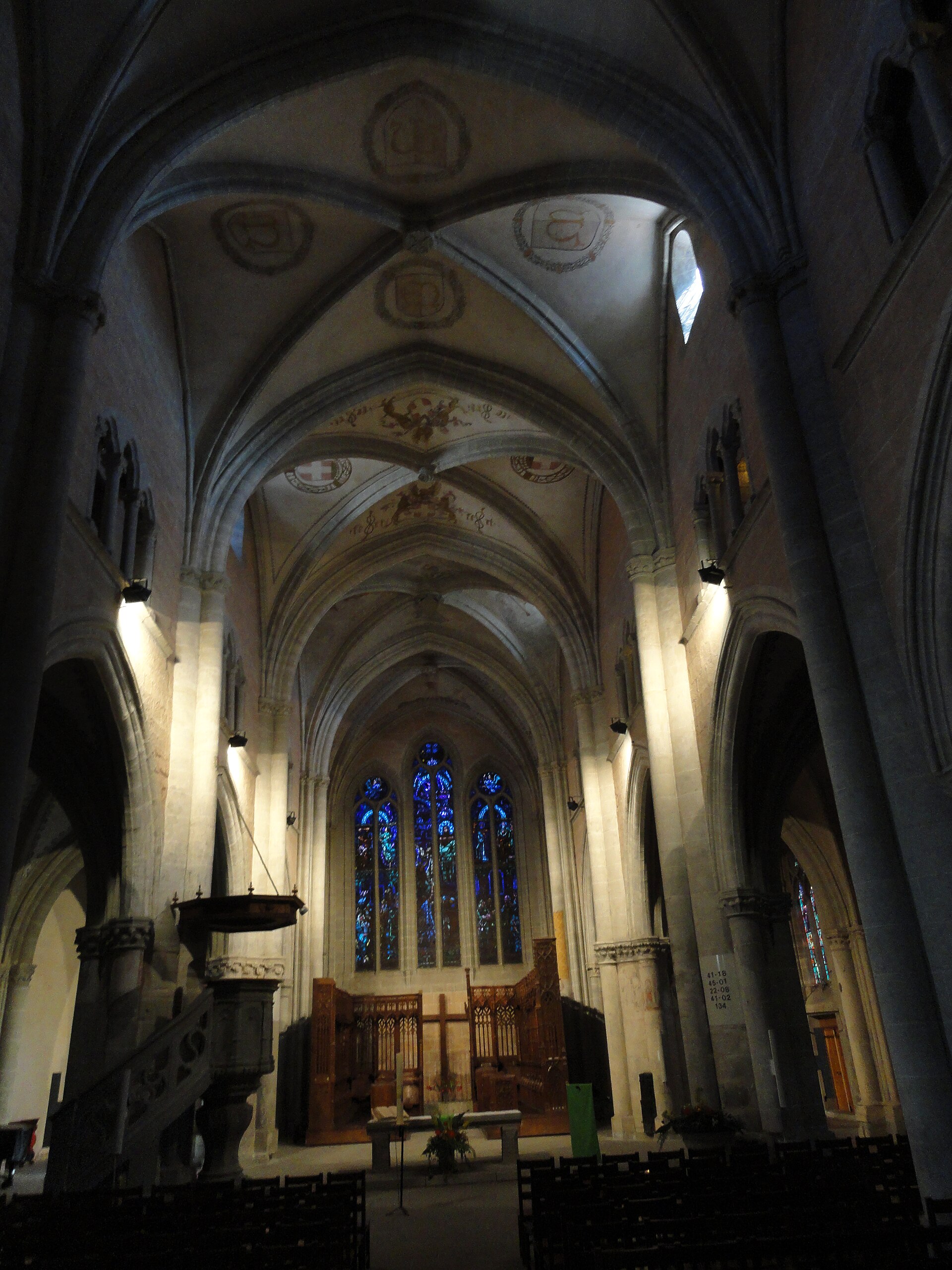 Vitraux de Charles Clément dans le chœur du Temple St-Etienne de Moudon